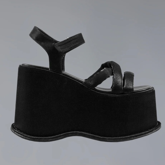 UNIF bubble platform sz 8 - Picture 2 of 7